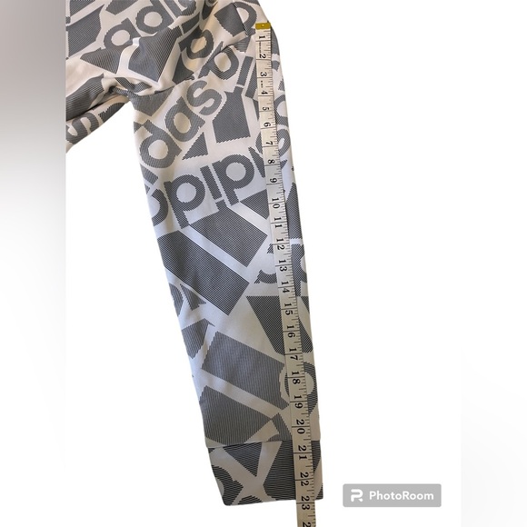 Adidas sweater - Picture 7 of 7